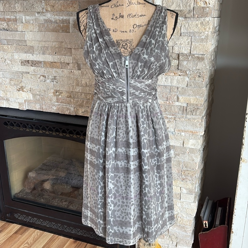 Burberry London silk sleeveless gray animal print lined mini dress zip front